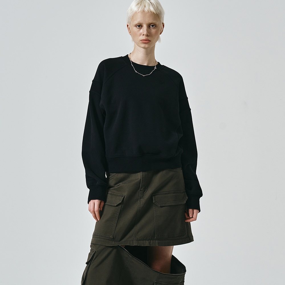 【NOIER】 PANEL CROPPED SWEATSHIRT : WASHED BLACK