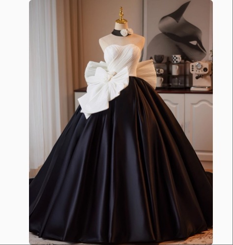 カラードレス ブラック ベアトップ チョーカー 編み上げ 光沢サテン ふっくら柔らかなバックリボン フレアスカート