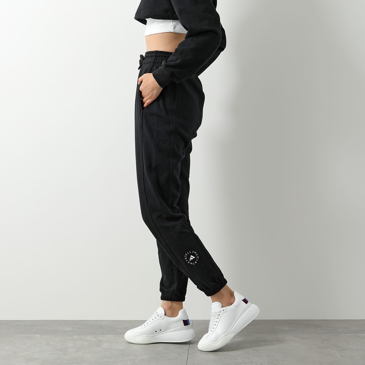 【GW限定値下げ】adidas×ステラマッカートニー コラボ ナイロンジャケット GW限定値下げ】adidas×ステラマッカートニー コラボ ナイロン