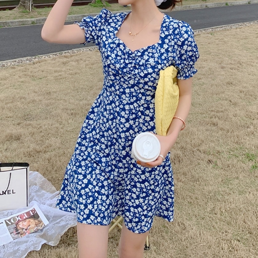 ワンピース デート かわいい 大人可愛い きれいめ シンプル カジュアル 大人 上品 おしゃれ 半袖 花柄 ミモレ丈 スリット 4XL ブルー 夏 リゾート 休日 公園 フレア 韓国 着回し コーデ