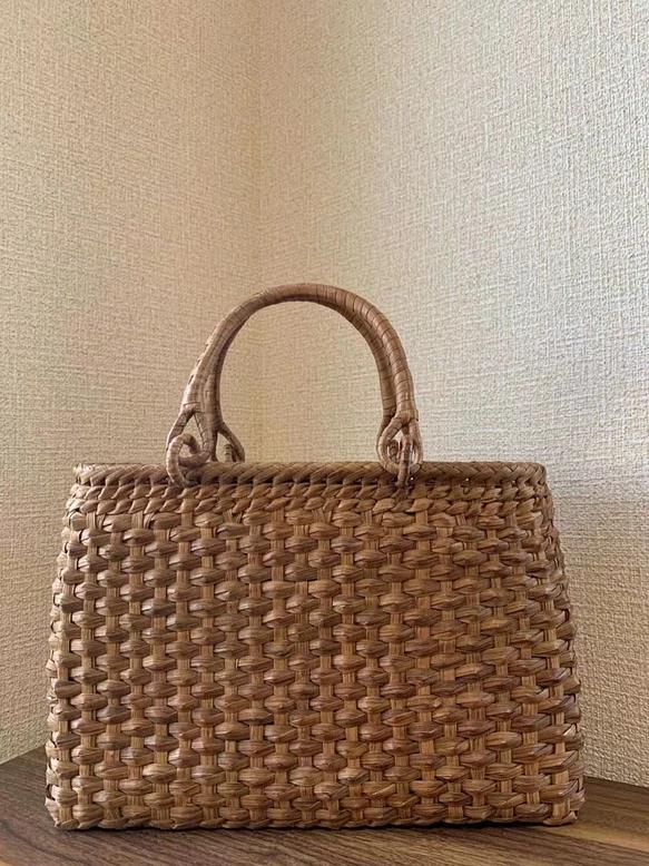 山葡萄 山葡萄かごバッグ 手作り 籠バッグ 内布あり 和服バッグ ゆかたバッグ レディースバッグ (約)幅32本体高さ21.5マチ10cm