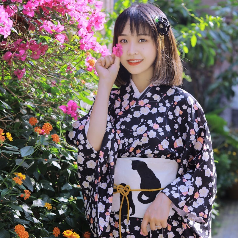 桜の美着物正装女性着物改良版伝統着物黒い梅の花しわになりにくい