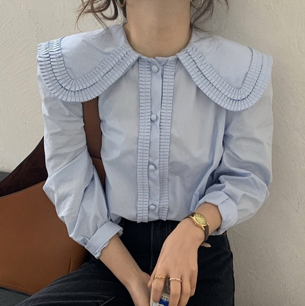 トップス ブラウス 長袖 ビッグカラー 丸襟 デザイン ボタン タック 美ライン ニュアンス プリーツ カラバリ ロマンチック ナチュラル かわいい 大人可愛い きれいめ シンプル カジュアル 大人