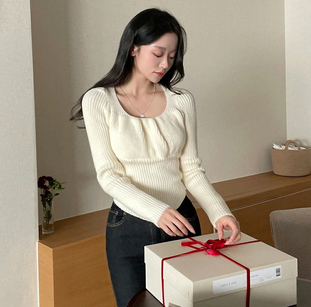 スクエアシャーリングリブニット・p612390 レディース 【tops】トップス 長袖 ニット リブ スクエアネック シャーリング スリムフィット フェミニン お出かけ 着回し 大人 無地 デート 秋