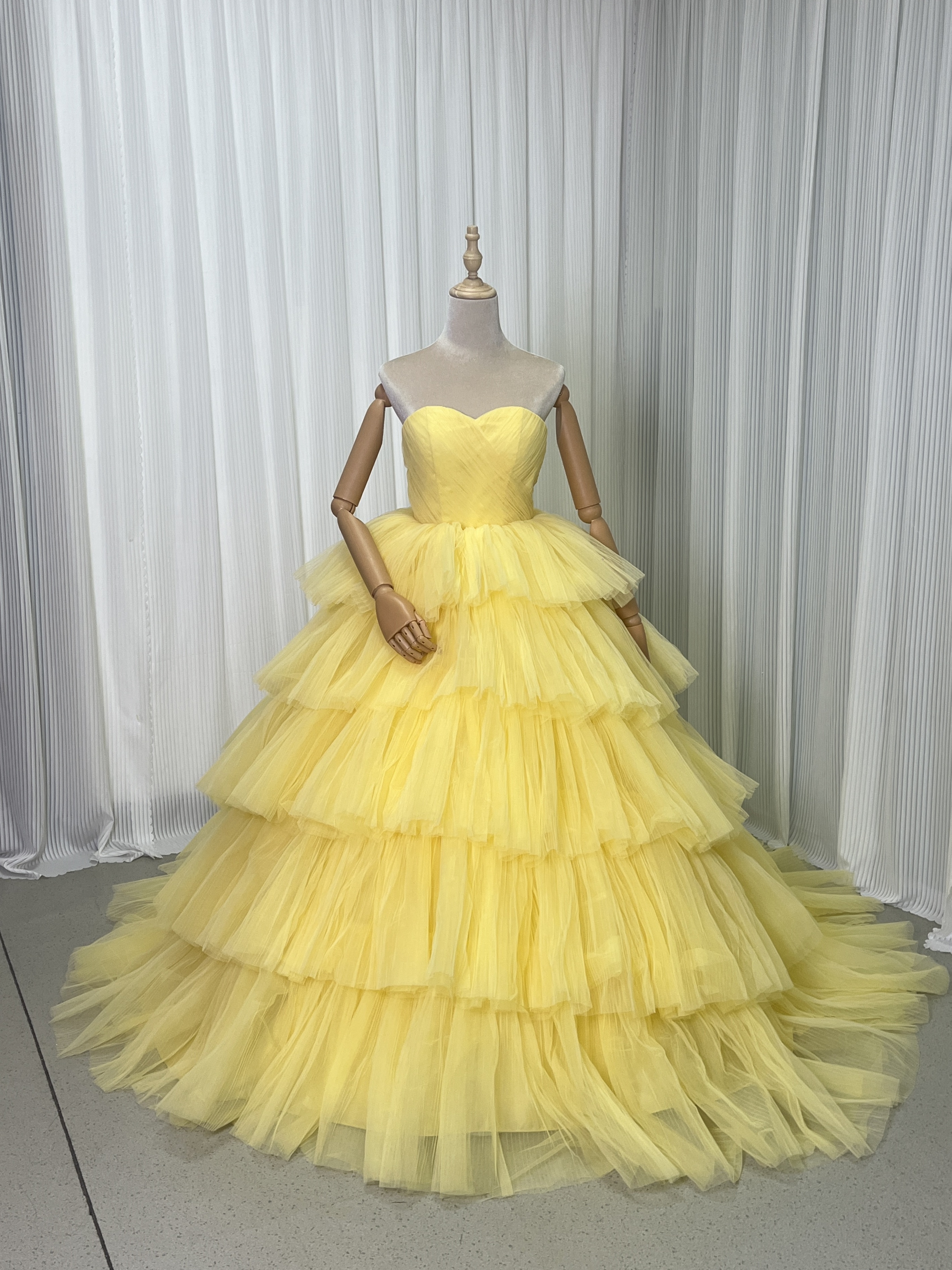 上品！カラードレス イエローベアトップ 柔らかく重ねたチュールスカート ファスナー 演奏会 前撮り