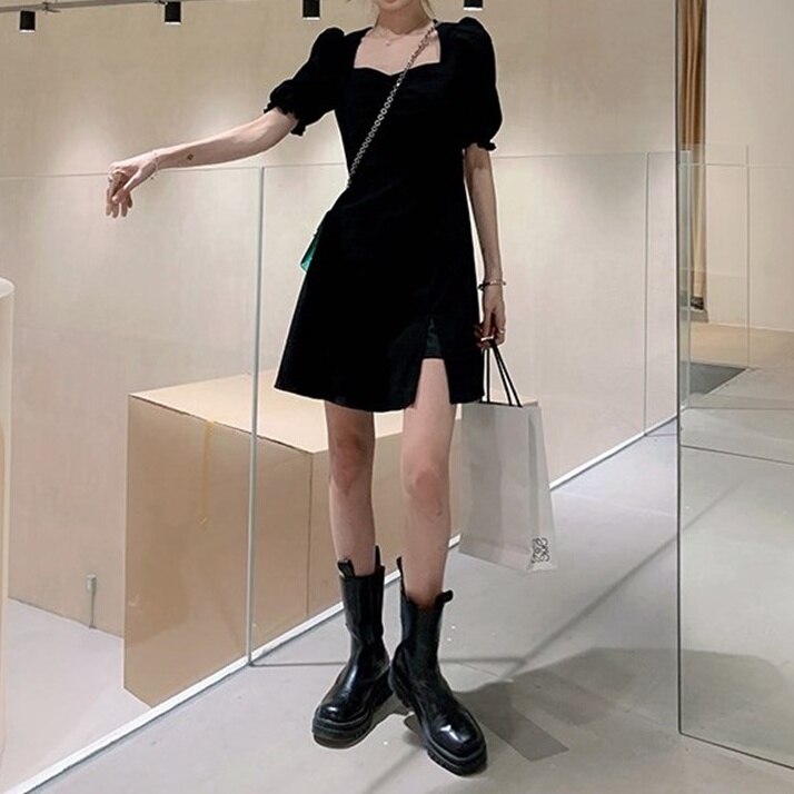 2色 ワンピース 半袖 夏 かわいい ワンピドレス ショート丈 膝上 パフスリーブ スクエアネック スクエアカラー スリム ストレート スリット 透け感 白 ホワイト 黒 ブラック 大人カラー XS