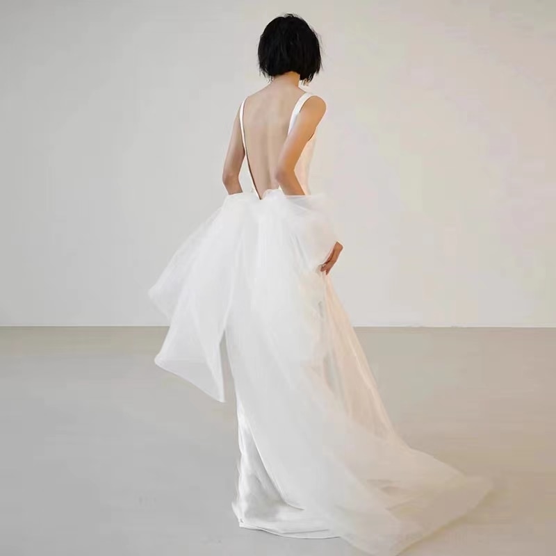 ウエディングドレス 白 Aラインドレス エンパイアライン トレーンライン ブライダル 結婚式 花嫁 挙式 二次会 レディース ロングドレス シャンペン レース プリンセスライン 撮影