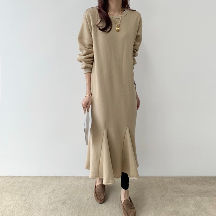 ワンピース スウェット レディース 膝下 ロング 長袖 ボリューム袖 ドルマンスリーブ ラウンドネック ワイド ストレート マーメイド フェミニン フリル スウェット かわいい 大人可愛い シンプル 5,206円