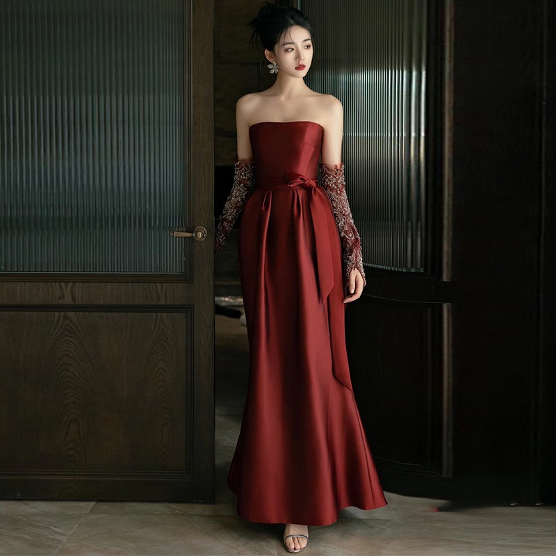 ドレス 衣装 ドレスワンピース イブニングドレス ロングドレス チューブトップ ウエストリボン 胸元 ロング丈 アームウォーマー 刺繡 光沢 ステージドレス 発表会 かわいい 大人可愛い きれいめ