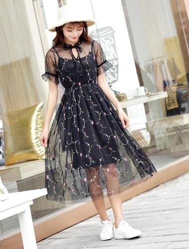 1245．花柄チュール刺繍ワンピース（ブラック）