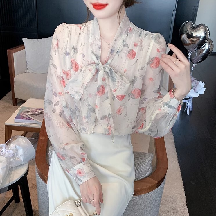 トップス 花柄 ブラウス 長袖 シフォン かわいい 大人可愛い きれいめ シンプル カジュアル 大人 上品 おしゃれ お洒落 かっこいい レトロ 大人女子 こなれ感 ラフ ラブリー キュート ガーリー