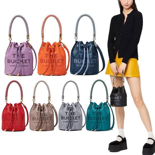 The Leather Bucket Bag H652L01PF22