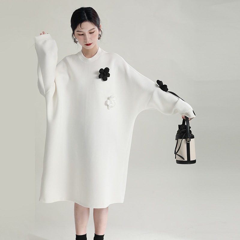 春新商品セミロング丈スウエットゆとり長袖ワンピース簡単ホワイト丸ネックtシャツ