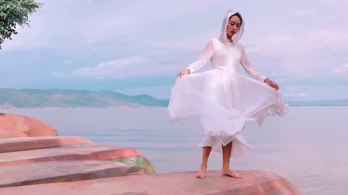 今買いたいが気質おしゃれな減齢レトロロングセクションシフォンシルク大きい裾縫付お出かけワンビース