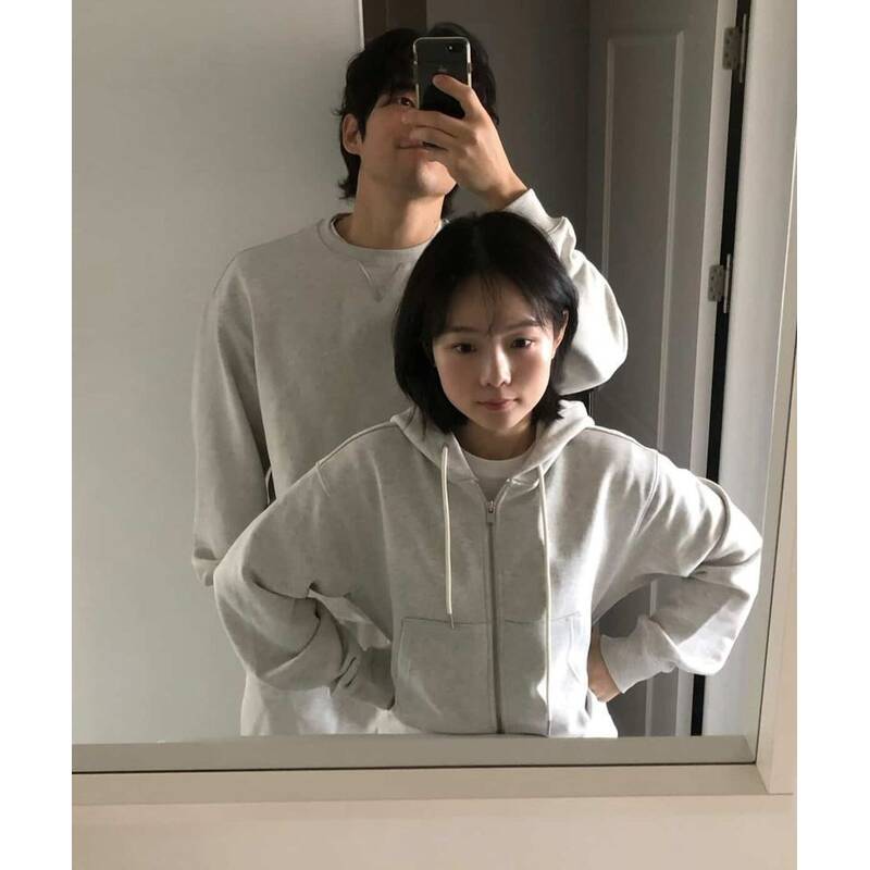 Nau W エッセンシャル スウェット フーディ ジップアップ オートミール 496250