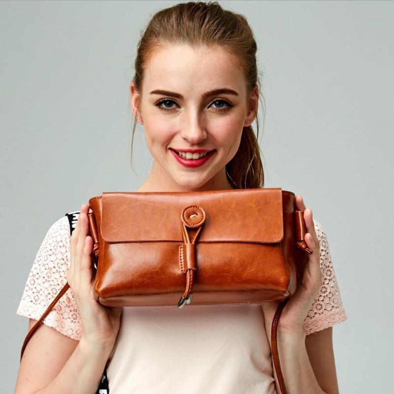 本革 レトロ ポシェット 斜め掛け トラベル 鞄 かばん ミニ お財布 レディース 大容量 多機能