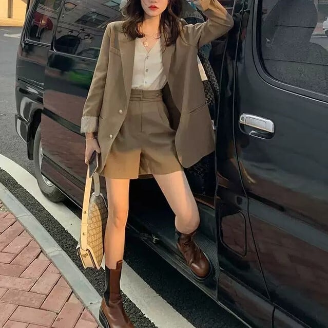 セットアップ 2点 レディース テーラードジャケット スーツ ショートパンツ インスタ映え 高見え 可愛い かわいい 韓国 かっこいい カジュアル 大人 上品 きれいめ シンプル クラシック lsu0