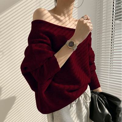 セーター ニット トップス プルオーバー オフショルダー 肩出し レディース かわいい 大人可愛い きれいめ 上品 こなれ感 シンプル カジュアル 主役級 存在感 個性的 セクシー フェミニン ガーリ