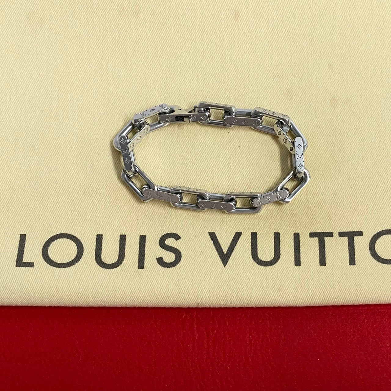 LOUIS VUITTON (ルイヴィトン) コリエ モノグラムチェーン