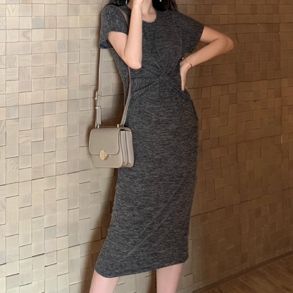 レディース ワンピース カットソー ミディアム 半袖 ラウンドネック タイト スリム 細身 ストレート Iライン ウエストマーク 伸縮性 コンサバ かわいい 大人可愛い きれいめ シンプル カジュアル