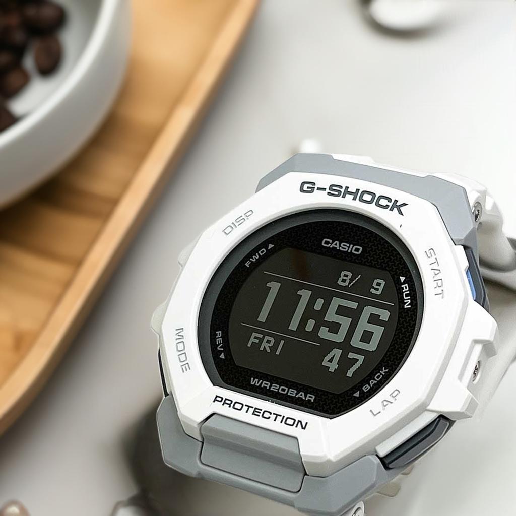 カシオ腕時計 ジーショック G-SHOCK 国内正規品G-SQUAD Bluetooth搭載 バイオマスプラスチック採用 GBD-300-7JF メンズ ホワイトギフト BGA-310RP-9AJF