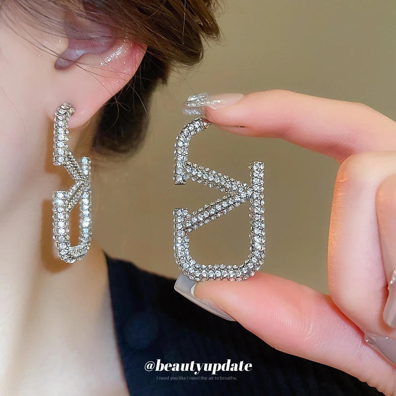 【超お得1つ買うと10個もらえる】メガ割夏のピアス 文字入りシルバーピンピアス レディース 欧米 ファッション ピアス イヤリング