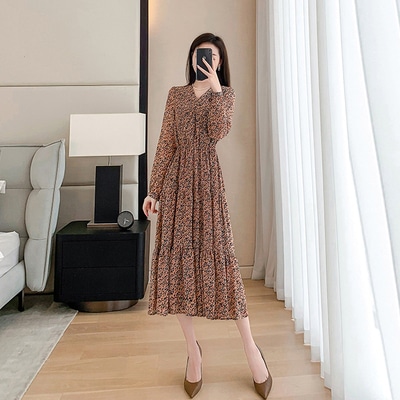 ワンピース ミディアム丈ワンピース フレアワンピース 長袖 Vネック シフォン ミディアム丈 ウエストマーク かわいい 大人可愛い きれいめ シンプル 上品 おしゃれ かっこいい レトロ こなれ感 7,909円