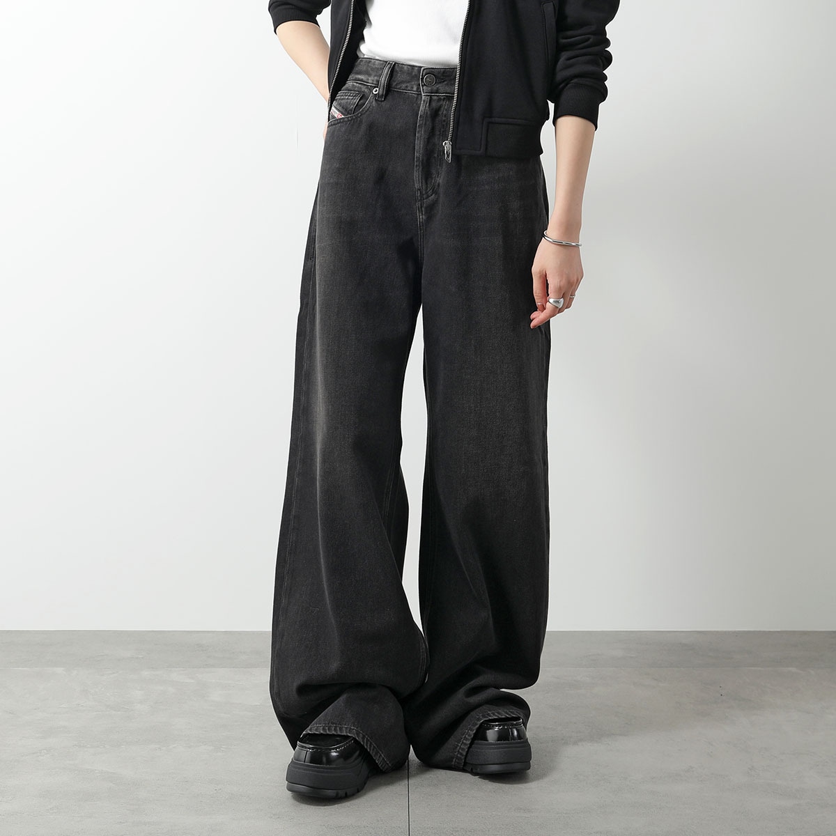 DIESEL ディーゼル ジーンズ 1996 D-SIRE A06925 09J96 レディース デニムパンツ ワイド バギー ストレート コットン Gパン 02