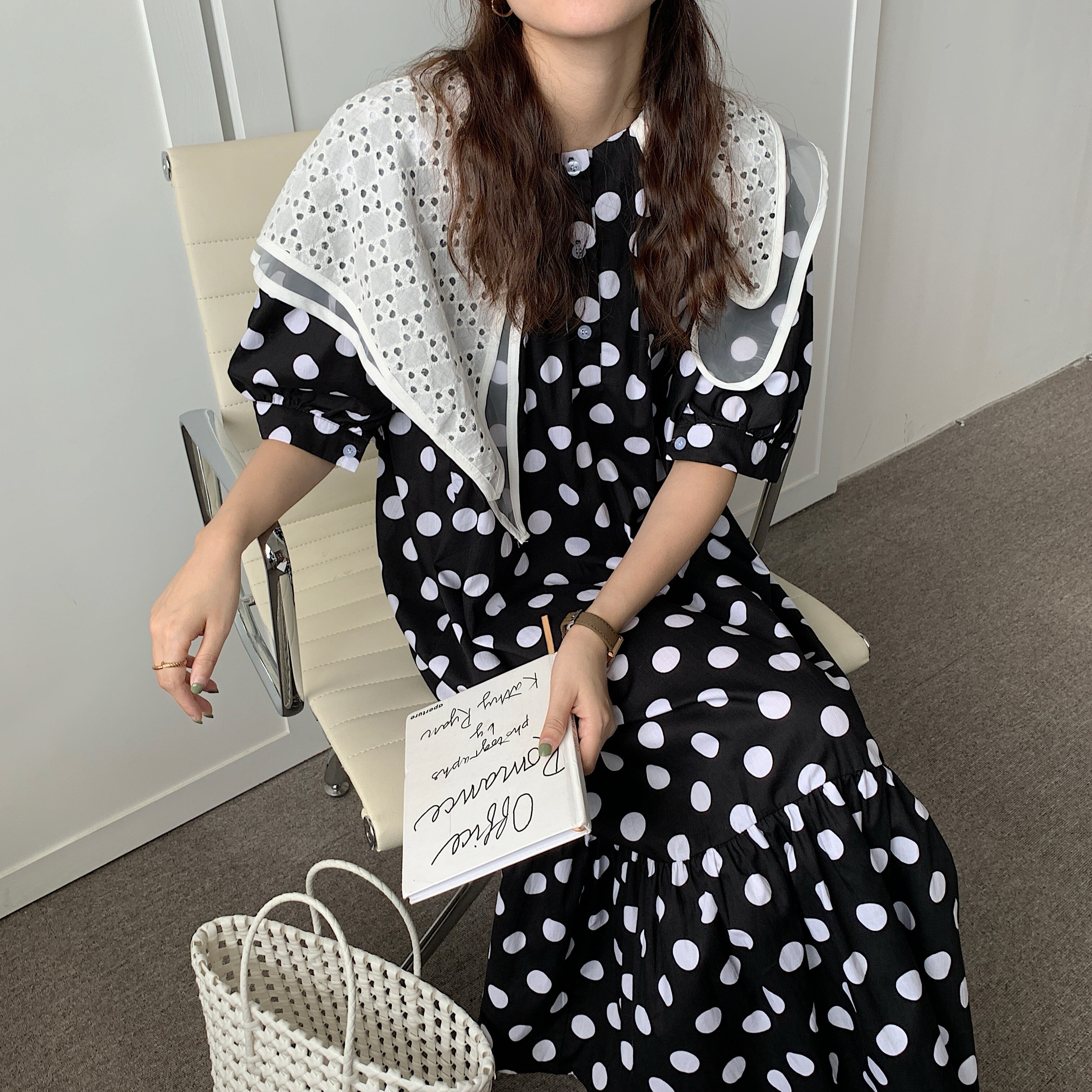 2色展開 ワンピース ピューリタンカラー レース パフスリーブ 丸首 ロング丈 膝下 水玉 柄物