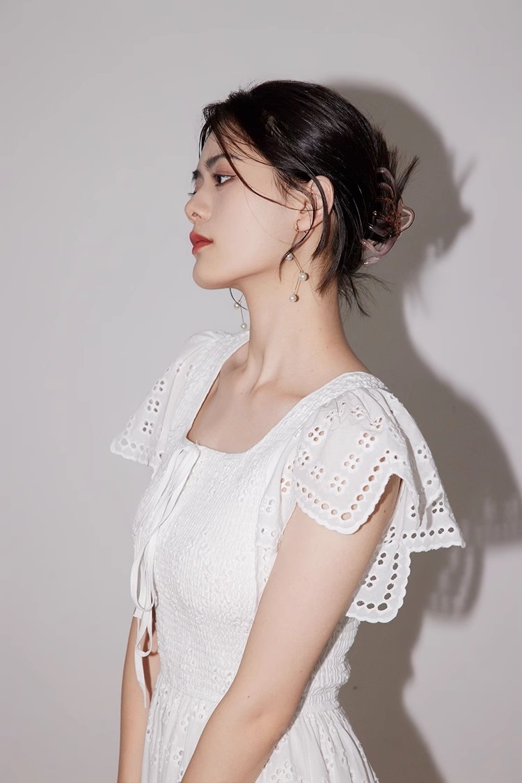 ホワイト ローズ レース スカート スクエアカラー ドレス フレンチ レトロ ウエスト 夏 スカート 女性 個性的 ワンピース ロング ロング丈 袖あり 半袖 スクエアネック 襟なし かわいい