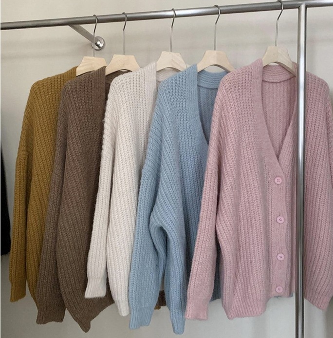 トップス セーター カーディガン 袖あり 長袖 ボリューム袖 萌袖 Vネック 襟なし 前開き 編み込み かわいい 可愛い きれいめ シンプル カジュアル おしゃれ お洒落 レトロ 5,737円