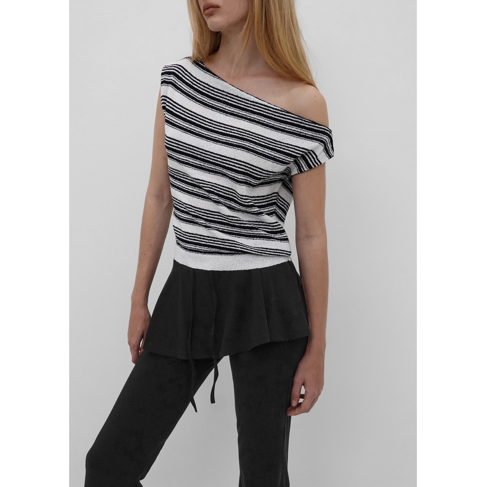 ブラックアップ [MADE] コニティ アンバランス ニット