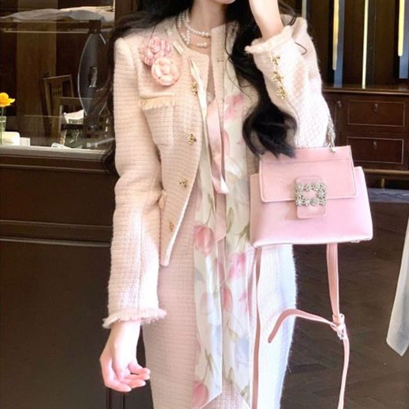 フレンチスタイルのエレガントな女性用ツーピーススーツ春と秋シャネル風のショートジャケットフィットしたウエストとヒップにぴったりフィットするドレス