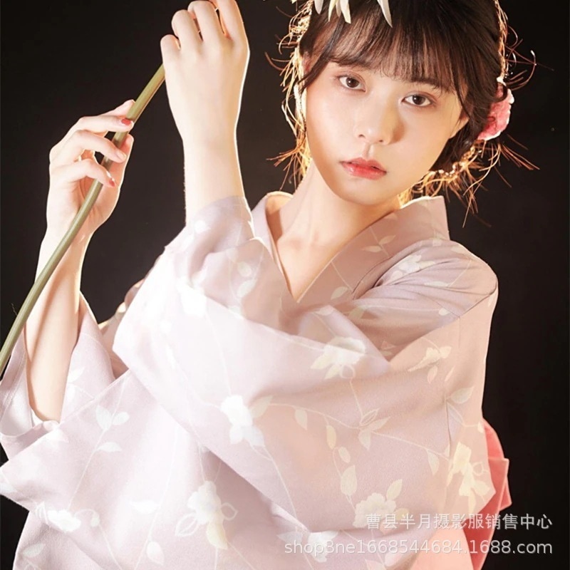 神明の女の子の着物改良風のフォーマルドレス伝統的な桜の学生の写真撮影ドレス
