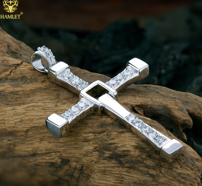 925シルバーペンダントダイヤモンドスピードクロスネックレス男性ヒップスターとパッションアクセサリー