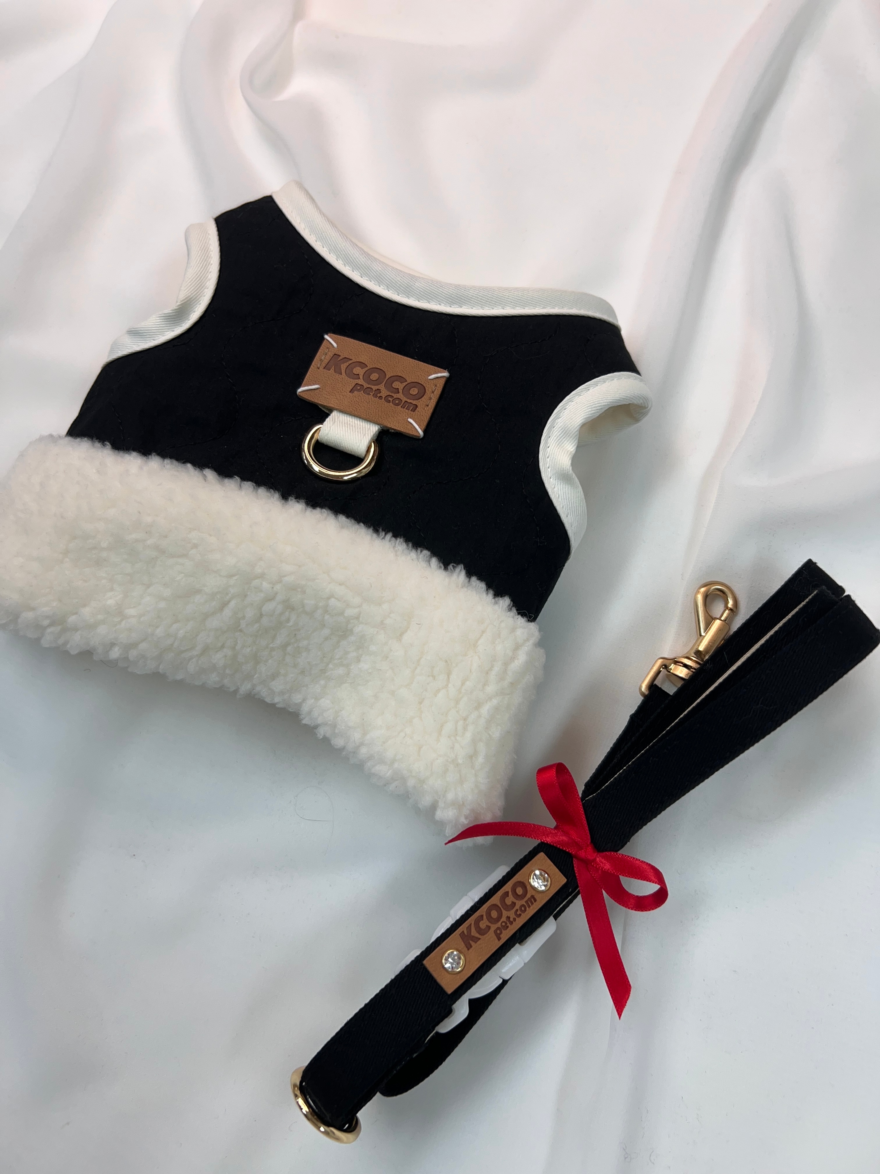 Quilting fur harness　（キルティングファーハーネス＋リード＆ポーチセット）　冬用　お出かけ用　お散歩グッズ　韓国グッズ　ドッグウェア　犬用品　ペット用品　愛犬グッズ 8,642円