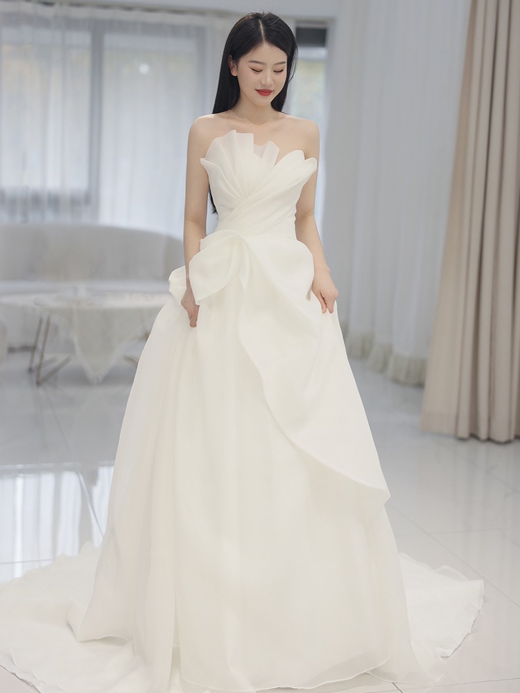 ライトウェディングドレス 2024 ブライダル ブ シンプル チーディ フォレストスタイル ドアヤーン 上質な質感 テール