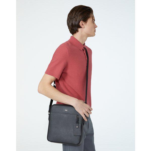 [25SS] [定番商品] グレーロゴ装飾 牛革クロスバッグ WBBA5E614G3