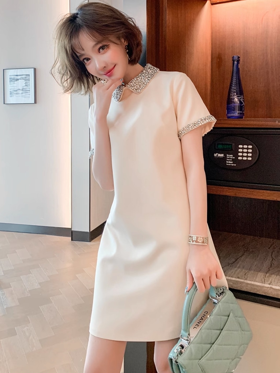 レディース ワンピース ドレス ミニ ショート 半袖 襟付き 角襟 タイト スリム 細身 Aライン ビジュー かわいい 大人可愛い きれいめ シンプル 上品 おしゃれ こなれ感 個性的 クール 12,243円