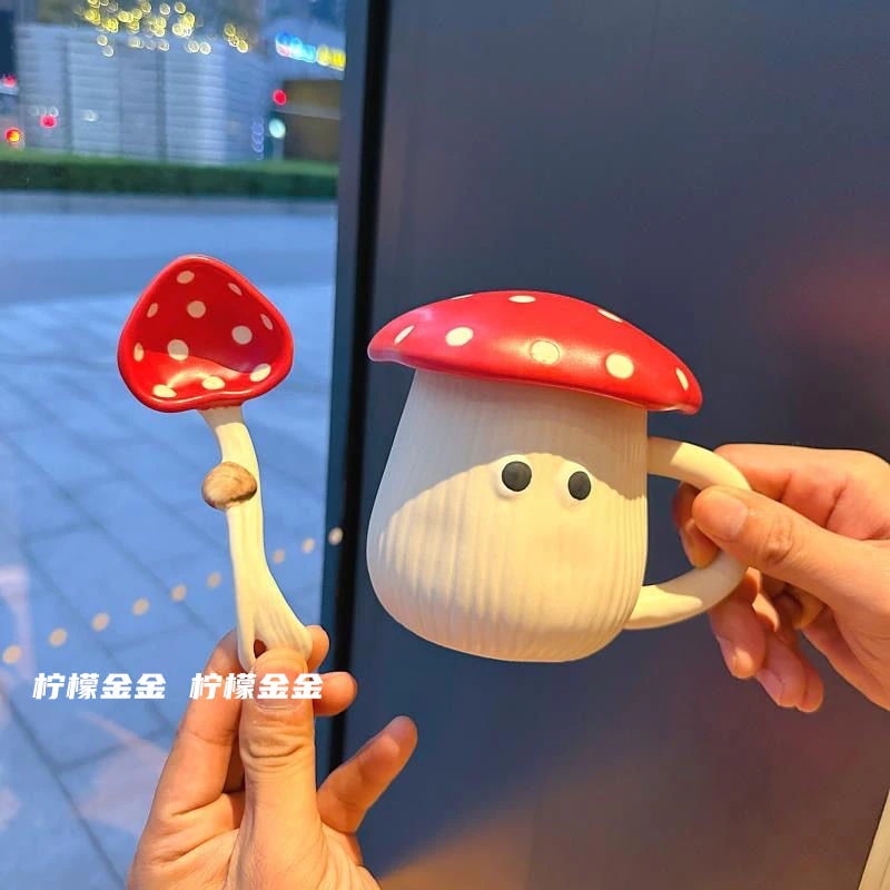 高颜値漫画赤キノココーヒーカップ蓋付きかわいいセラミックカップを水マグカップオフィスカップに飲む 450,000円