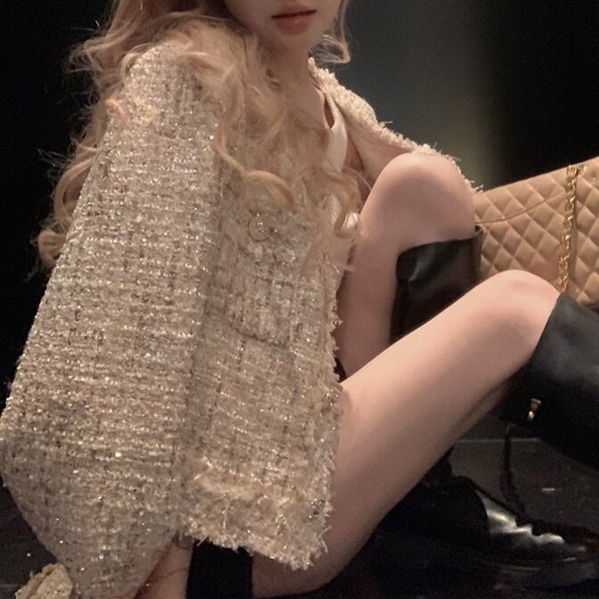 アウター ジャケット テーラードジャケット ノーカラージャケット 長袖 ラウンドネック 前開き ボタン ショート丈 胸ポケット かわいい 大人可愛い きれいめ シンプル 上品 おしゃれ かっこいい