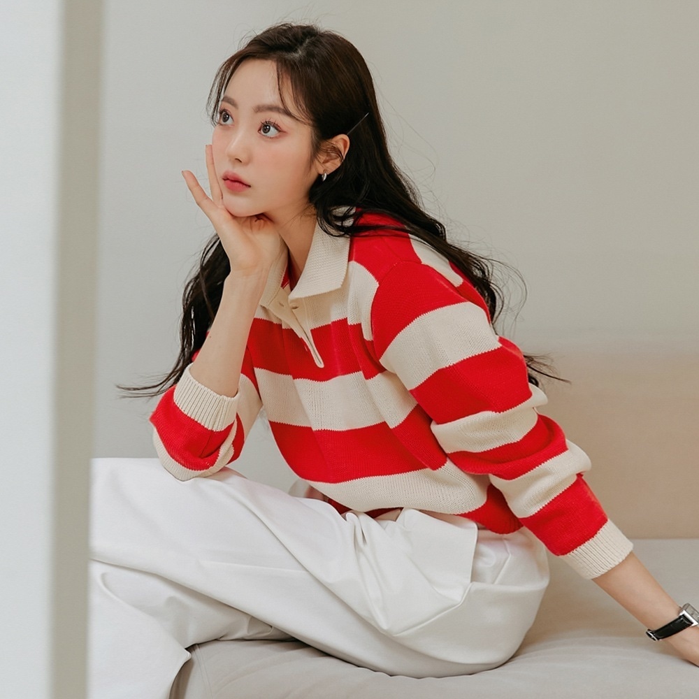 ボーダー柄長袖ニットトップス