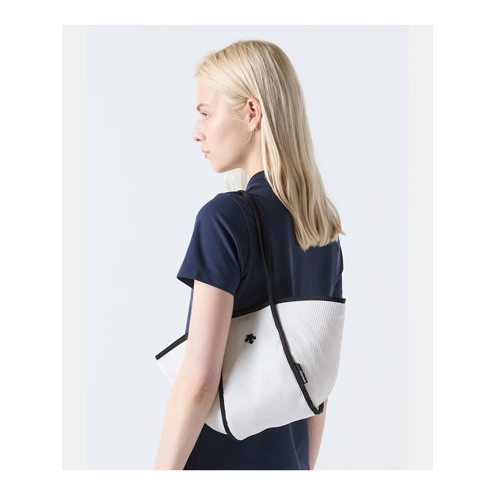 デサント女性用デュアルレスプリーツトートバッグ SQ222DBG40 PG3SQ222DBG40 9,650円