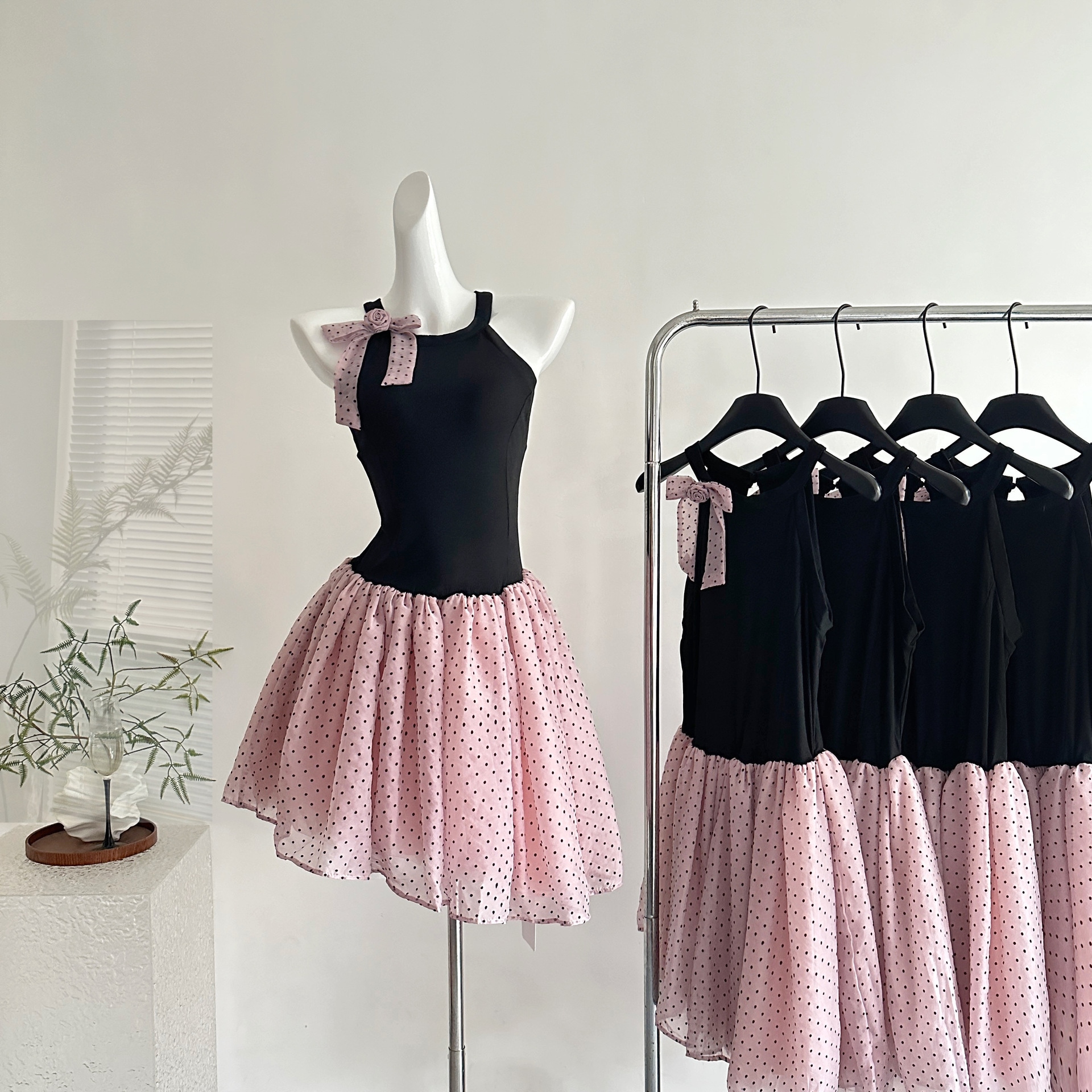 【急速出荷】25気質仙女衝突色サロペットスカート不規則首掛けワンピース