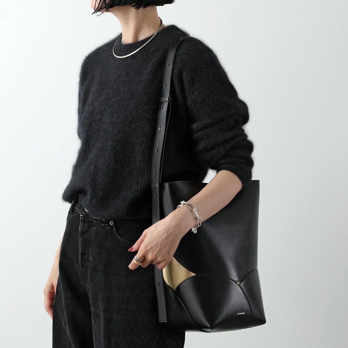 JIL SANDER ジルサンダー ショルダーバッグ CURVE BUCKET MD カーブ バケット ミディアム J07ZH0046 P7100 レディース トートバッグ レザー