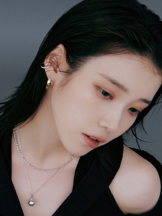 韓国人気商品 UNIS イヤーカフ (JJUNE04BF510SWP00) IU モデル 着用