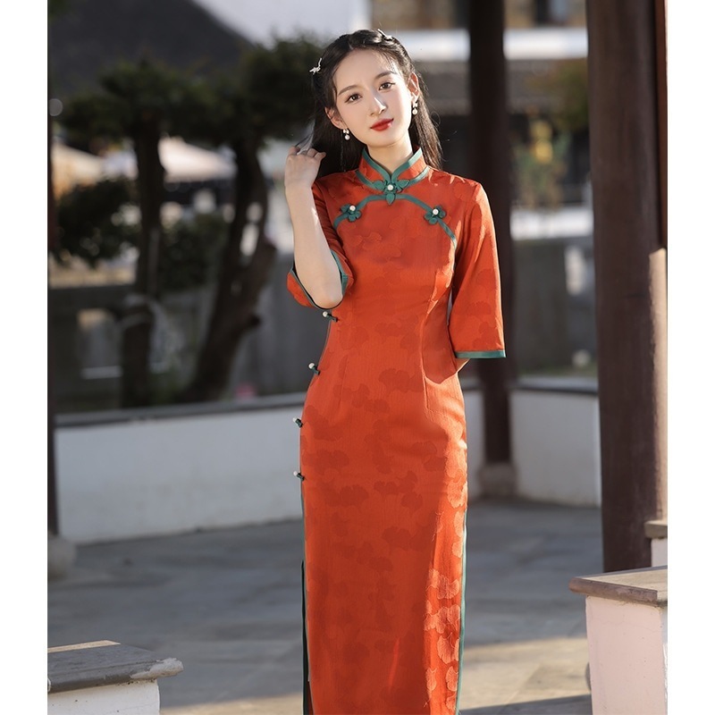 オレンジチャイナドレス2024若々しい気質を改善レトロ漢服反転大きな袖の女性の秋冬ドレス