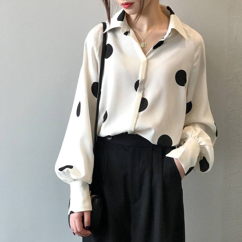 トップス シャツ ブラウス 人気 通販 レディース ビッグ ドット柄 水玉 襟付き シフォン パフスリーブ 袖 ゆったり ルーズ アシメ アシンメトリー デザイン 長袖 袖あり シフォン レトロ 5,309円