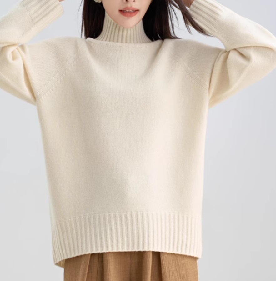 トップス レディース ニット セーター 長袖 ボリューム袖 萌袖 タートルネック ワイド フェミニン ストリート かわいい 大人可愛い シンプル カジュアル おしゃれ こなれ感 ラフ ガーリー
