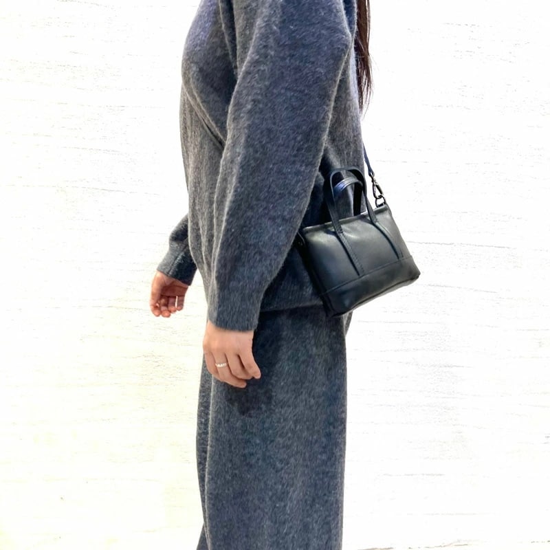 2点購入で200円割引15日間のみ 【本革/ミニトート/軽量】レディース ショルダーバッグ 斜めがけ 通勤・フォーマル・旅行対応 デザイン 30-50代 母の日ギフト 価格が下がった